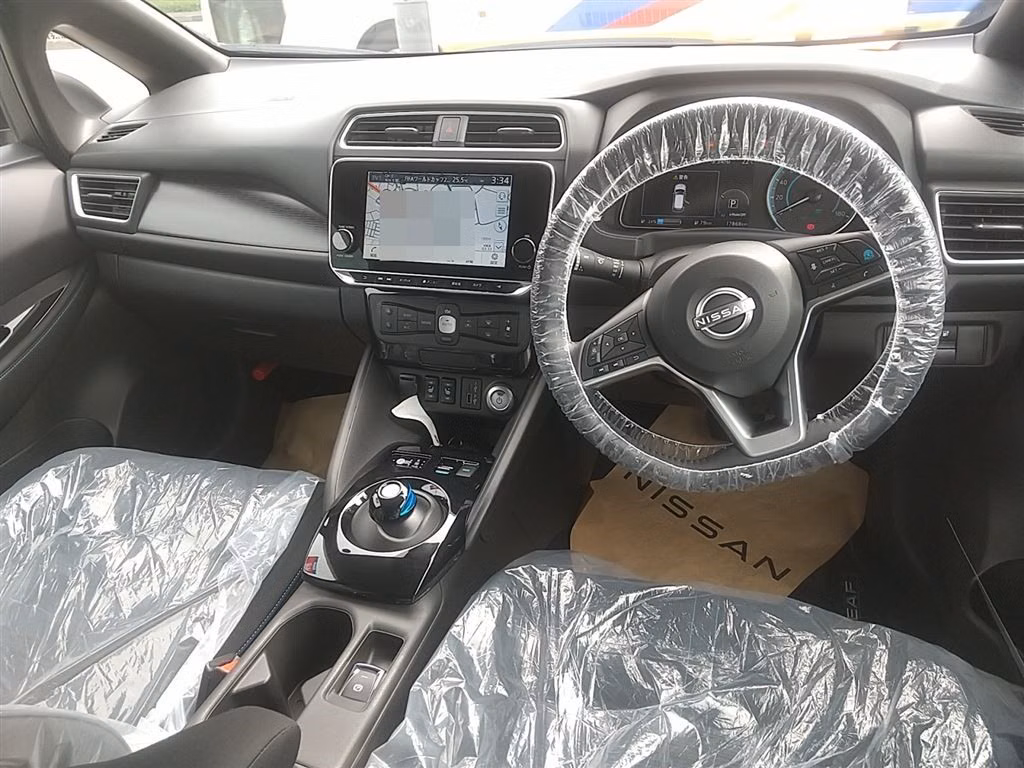NISSAN LEAF