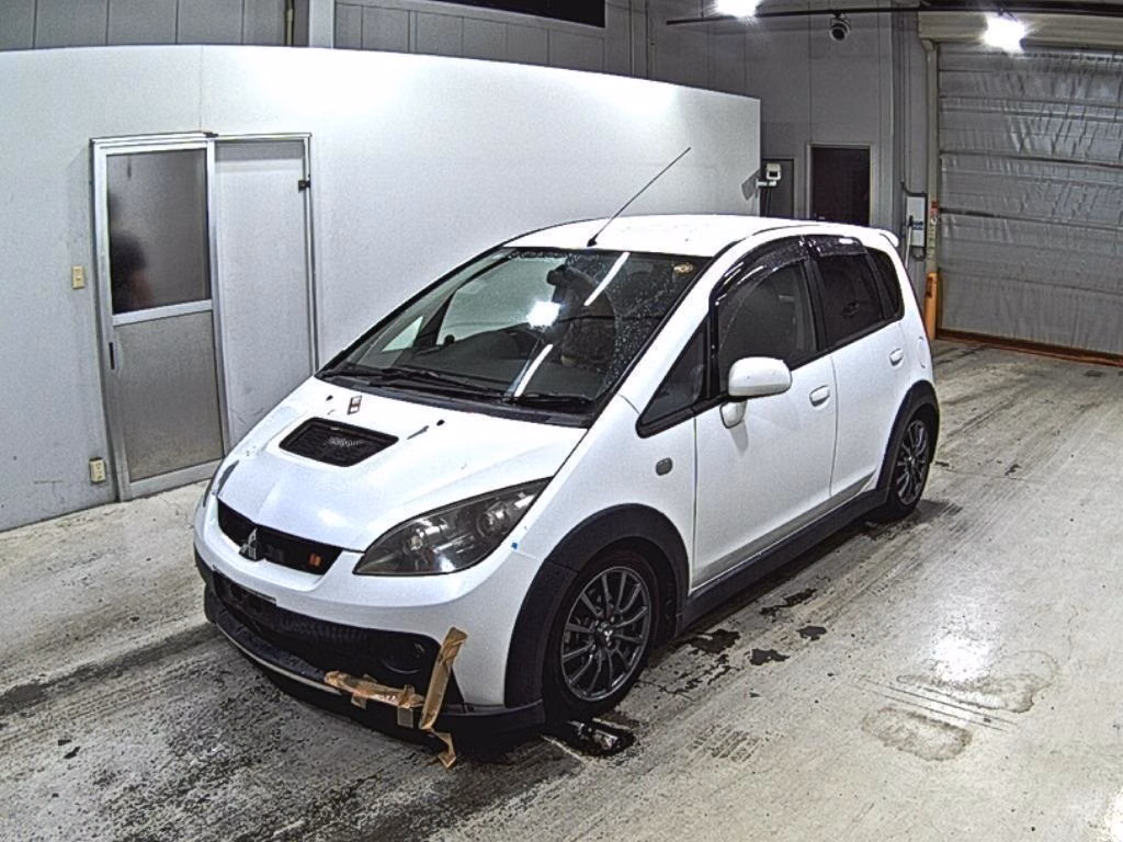 MITSUBISHI COLT