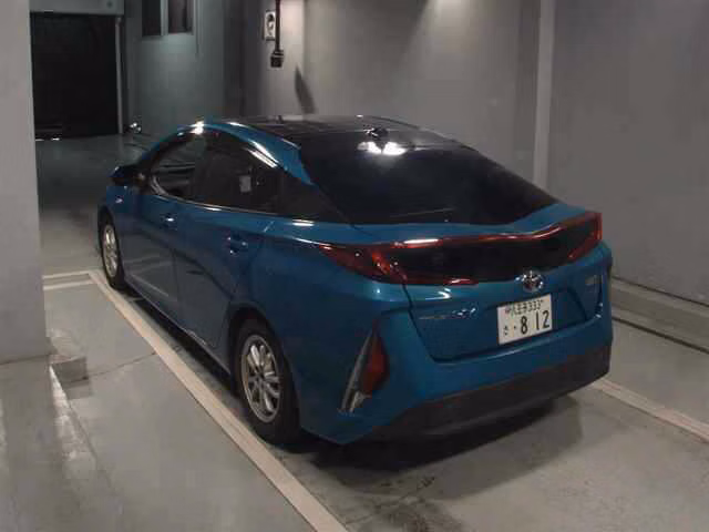 TOYOTA PRIUS PHV