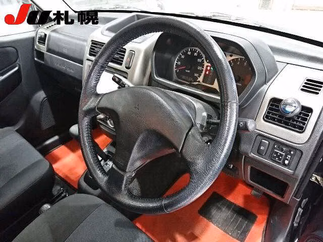 MITSUBISHI PAJERO MINI