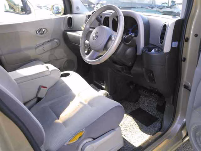 NISSAN CUBE