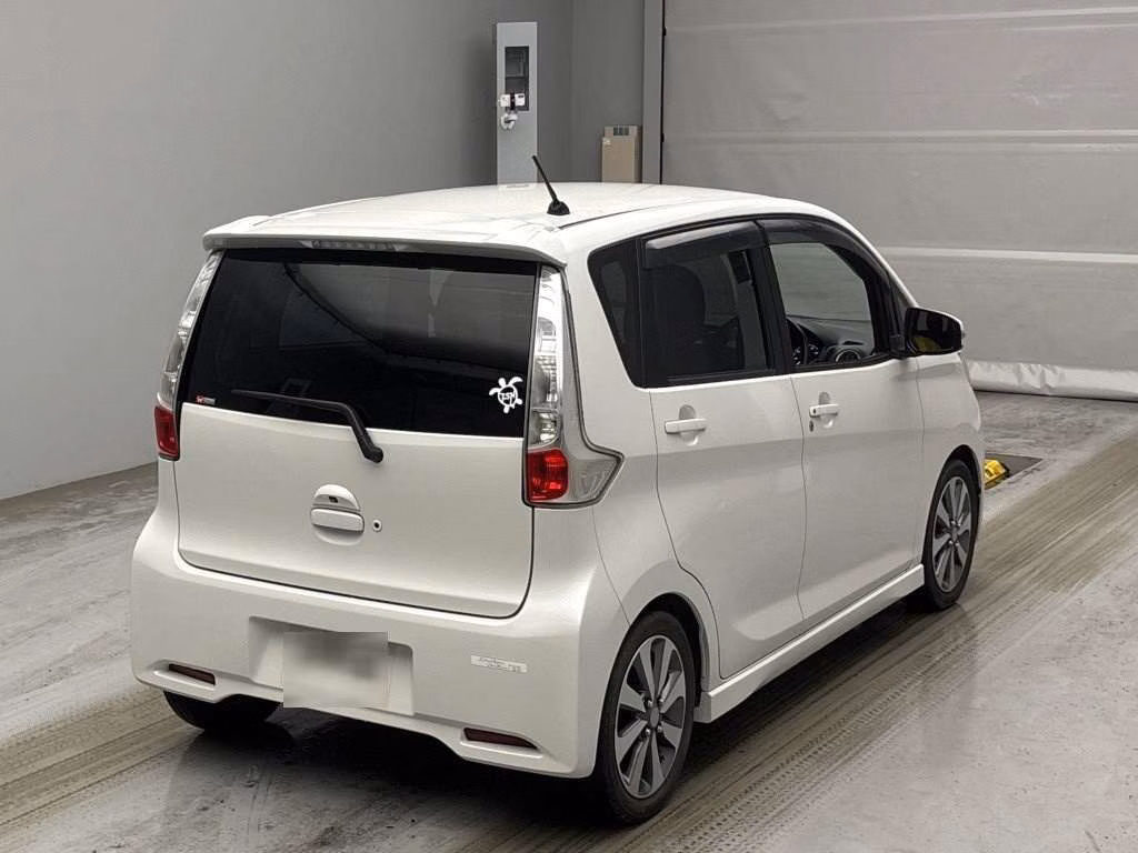 MITSUBISHI EK CUSTOM