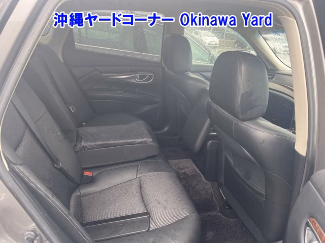 NISSAN FUGA