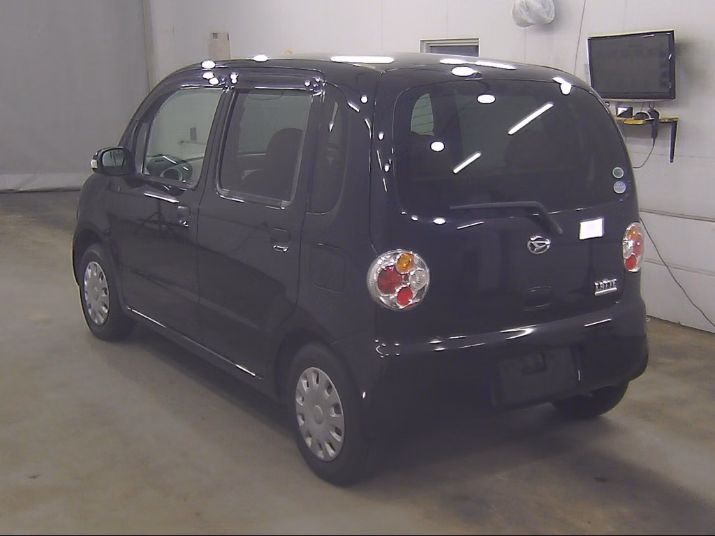 DAIHATSU MOVE LATTE
