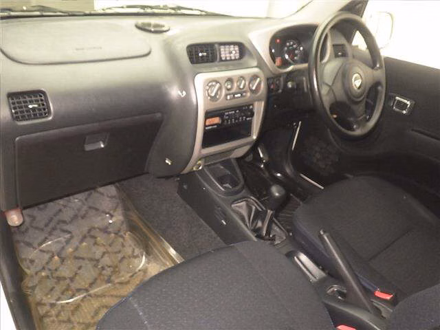 DAIHATSU TERIOS KID