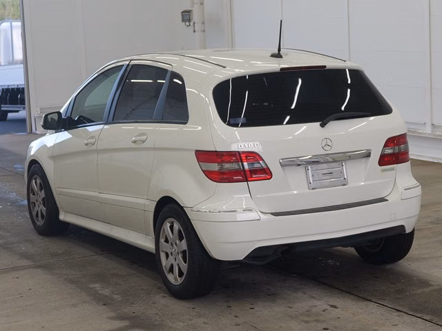 MERCEDES-BENZ B-CLASS