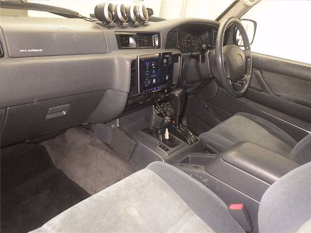 TOYOTA LAND CRUISER