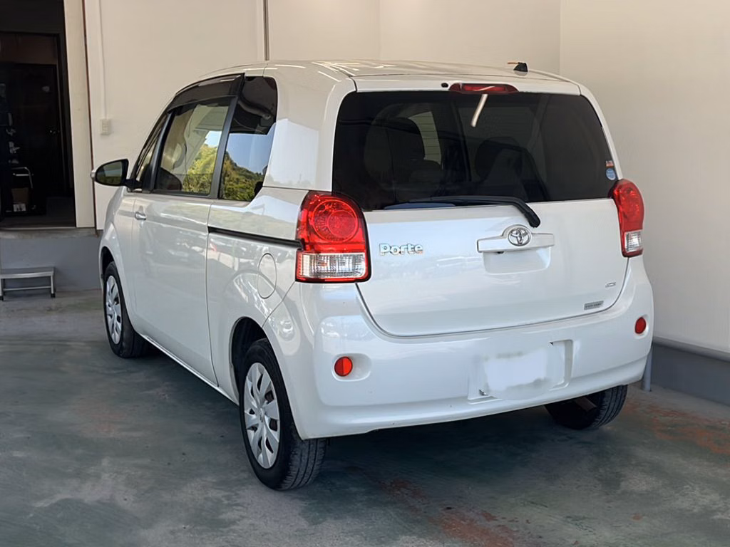 TOYOTA PORTE