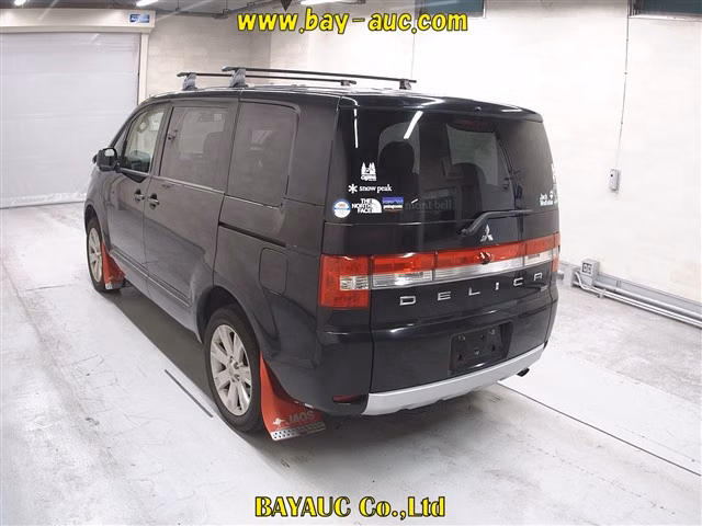 MITSUBISHI DELICA D:5