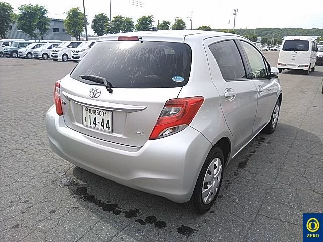 TOYOTA VITZ
