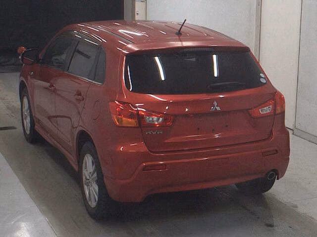 MITSUBISHI RVR