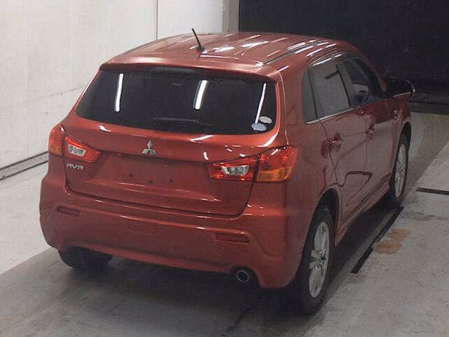 MITSUBISHI RVR