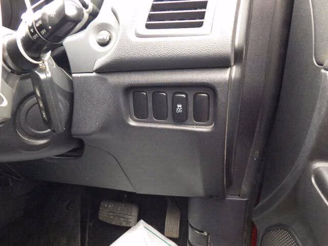 MITSUBISHI RVR