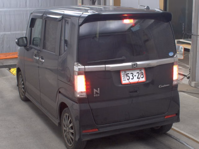 HONDA N-BOX