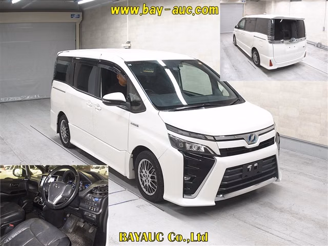 TOYOTA VOXY
