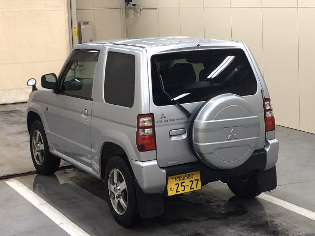 MITSUBISHI PAJERO MINI