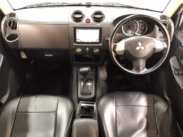 MITSUBISHI PAJERO MINI