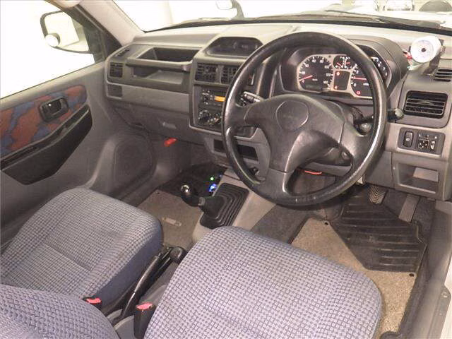 MITSUBISHI PAJERO MINI