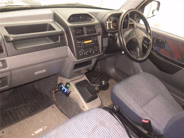 MITSUBISHI PAJERO MINI