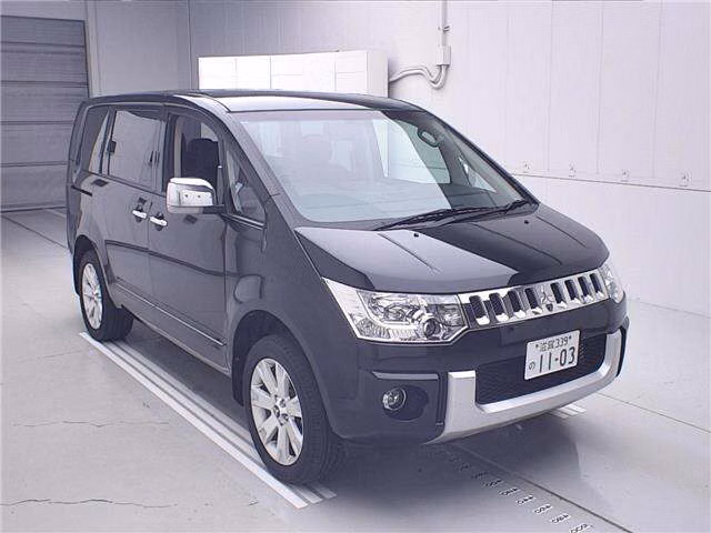 MITSUBISHI DELICA D:5