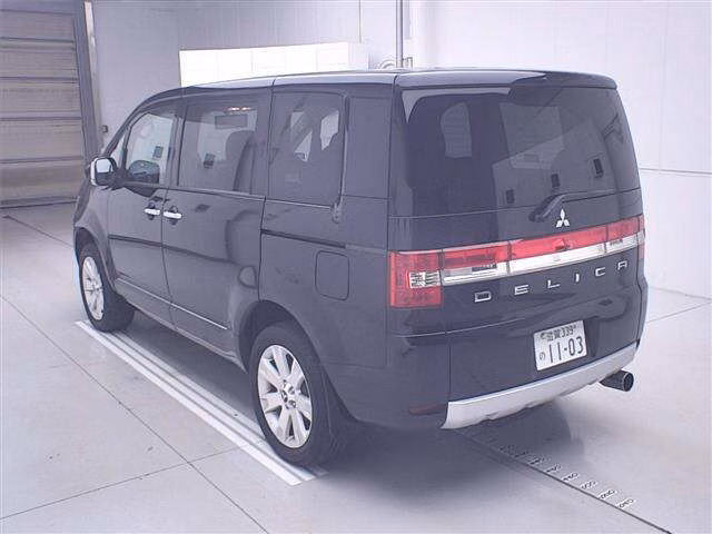 MITSUBISHI DELICA D:5