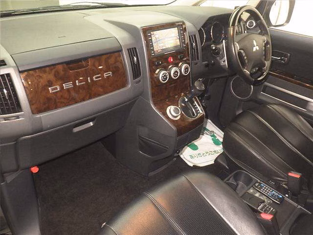 MITSUBISHI DELICA D:5
