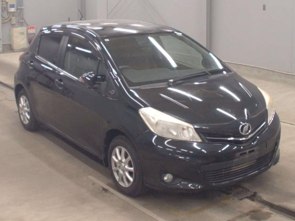 TOYOTA VITZ
