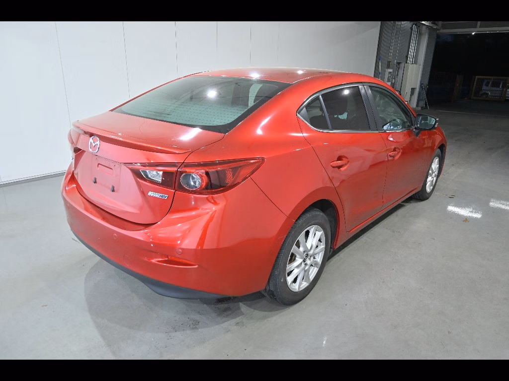 MAZDA AXELA