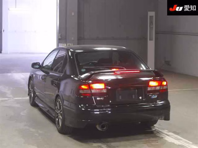 SUBARU LEGACY B4