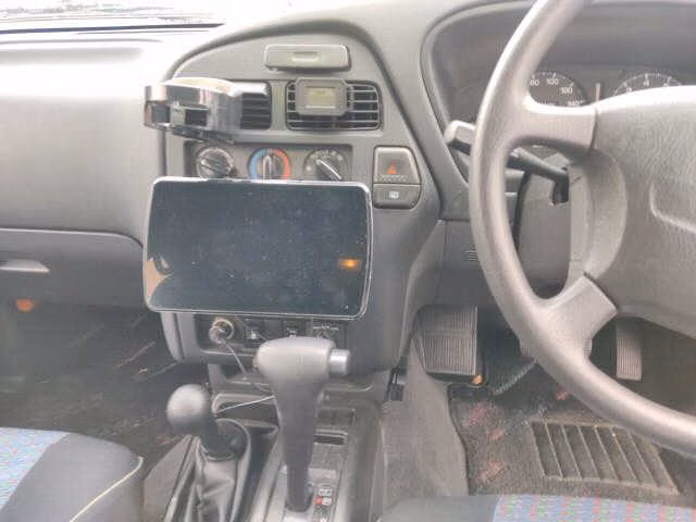 NISSAN TERRANO
