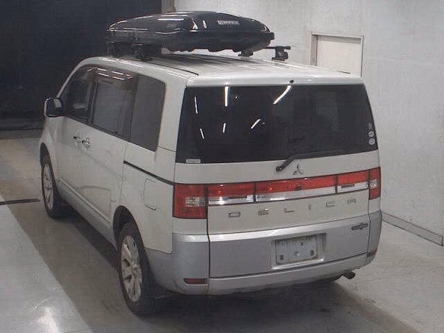 MITSUBISHI DELICA D:5