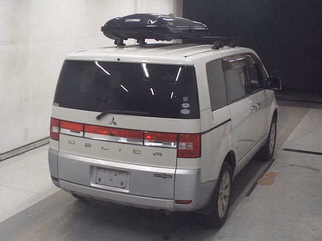 MITSUBISHI DELICA D:5