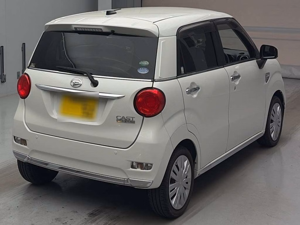 DAIHATSU CAST