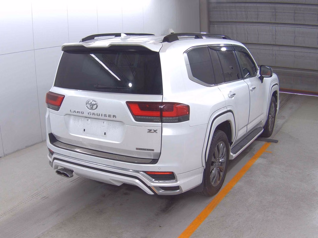 TOYOTA LAND CRUISER