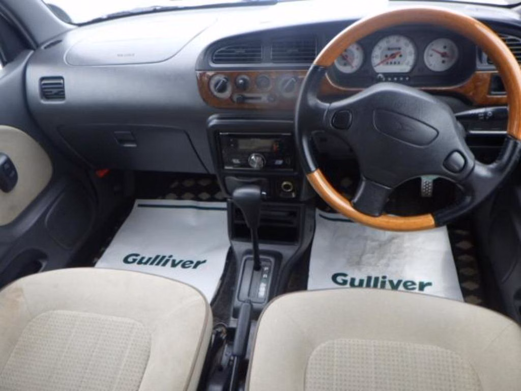 DAIHATSU MIRA GINO