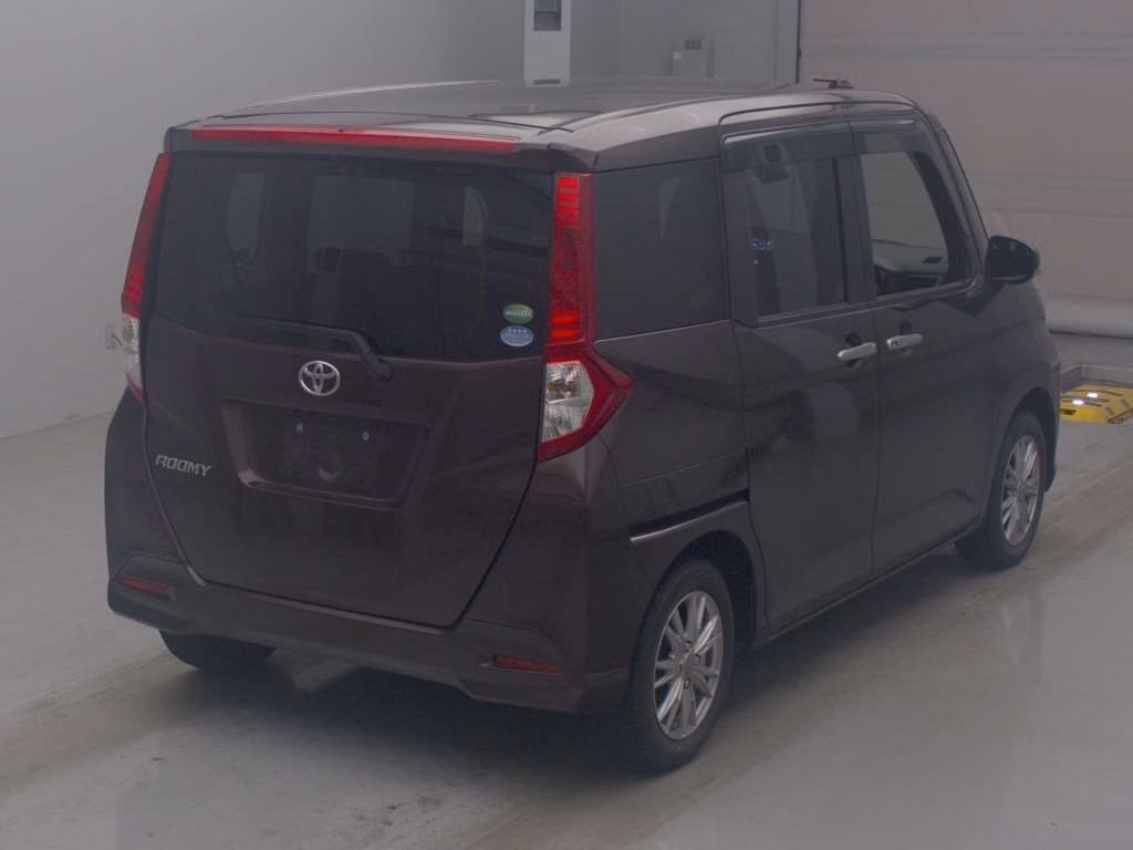 TOYOTA ROOMY