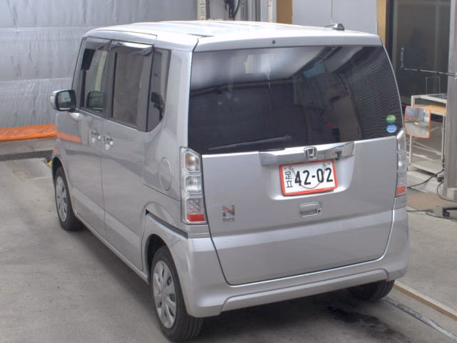 HONDA N-BOX