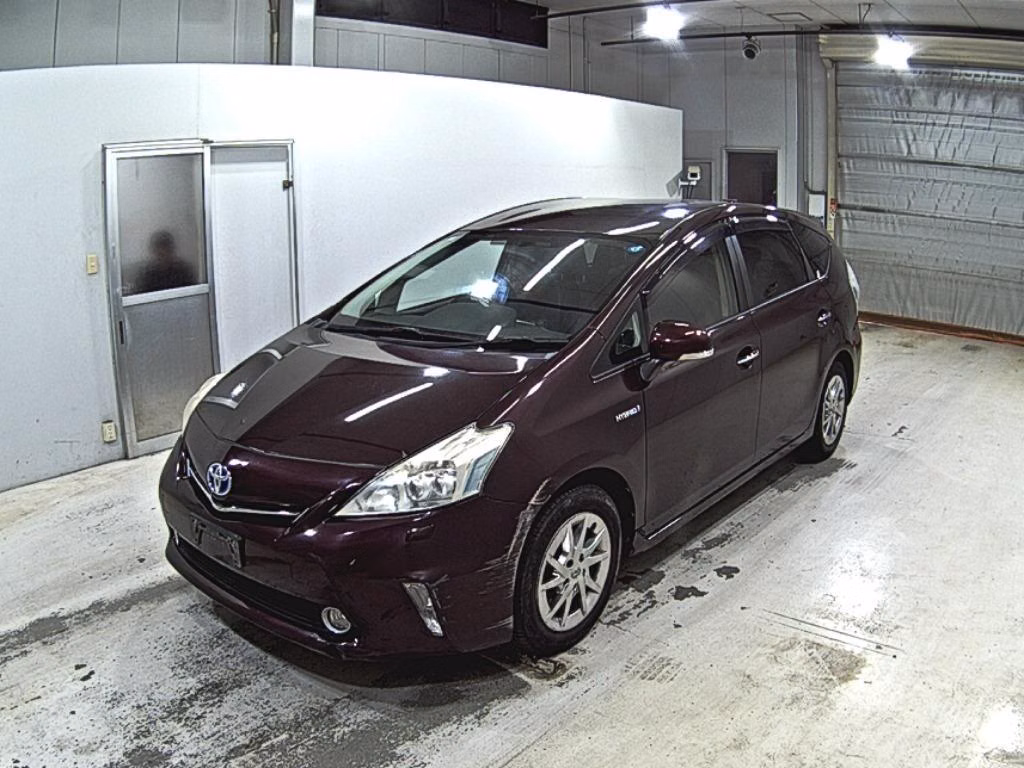 TOYOTA PRIUS ALPHA