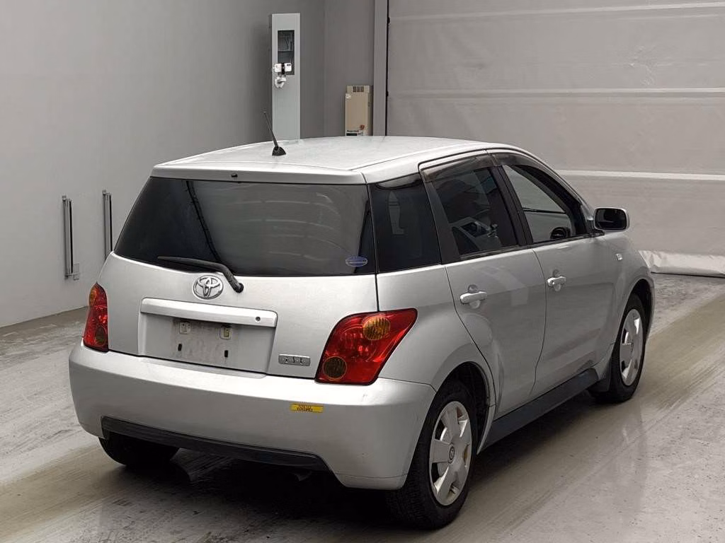 TOYOTA IST