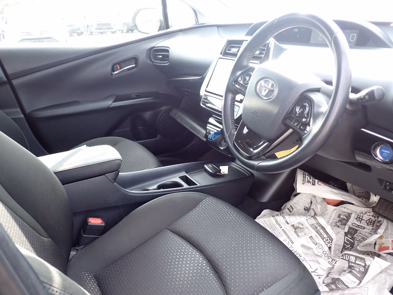 TOYOTA PRIUS