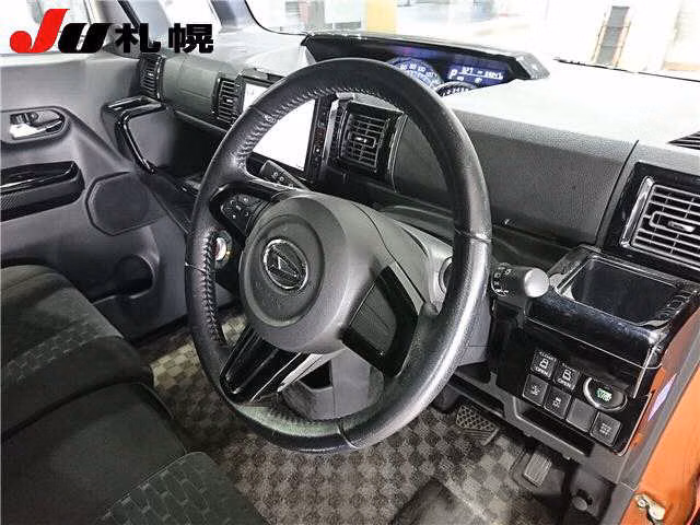 DAIHATSU WAKE
