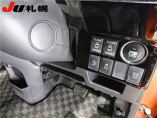 DAIHATSU WAKE