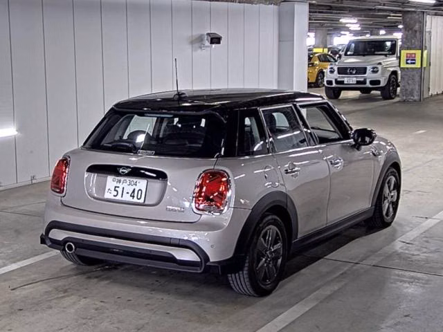 MINI HATCH