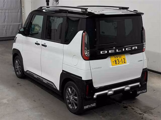 MITSUBISHI DELICA MINI
