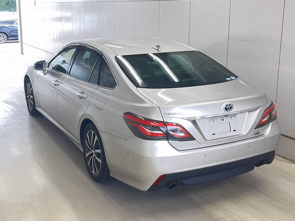 TOYOTA CROWN