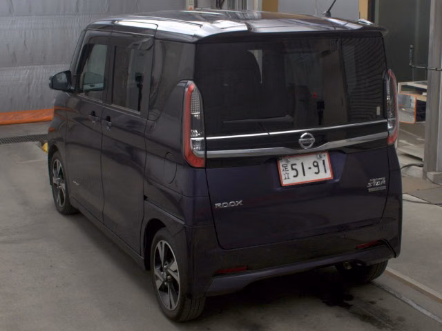 NISSAN ROOX