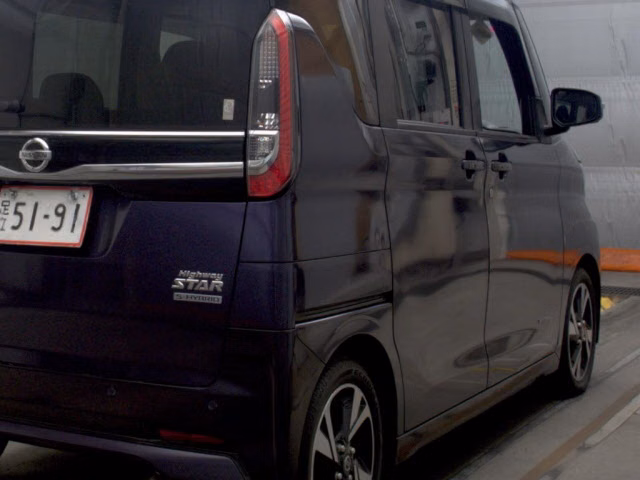 NISSAN ROOX