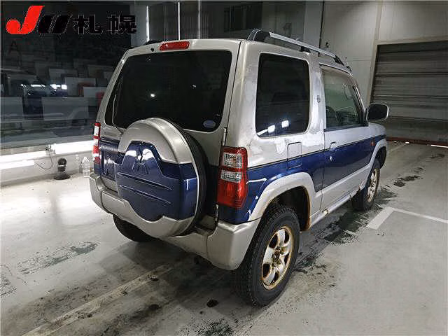 MITSUBISHI PAJERO MINI