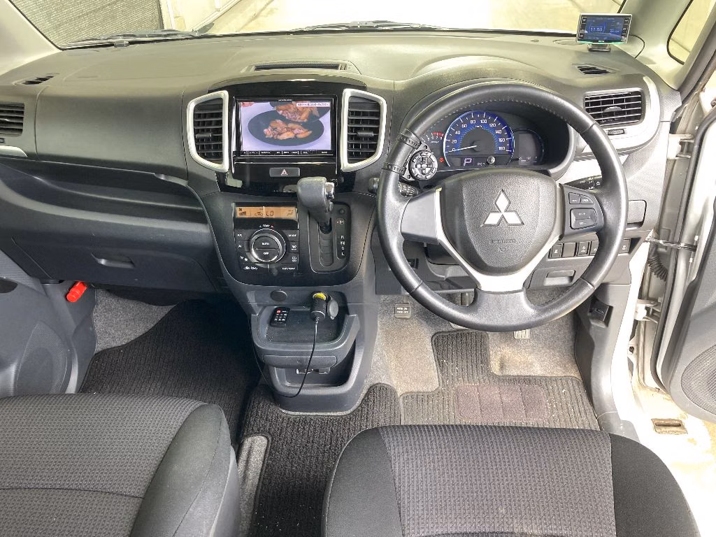 MITSUBISHI DELICA D:2