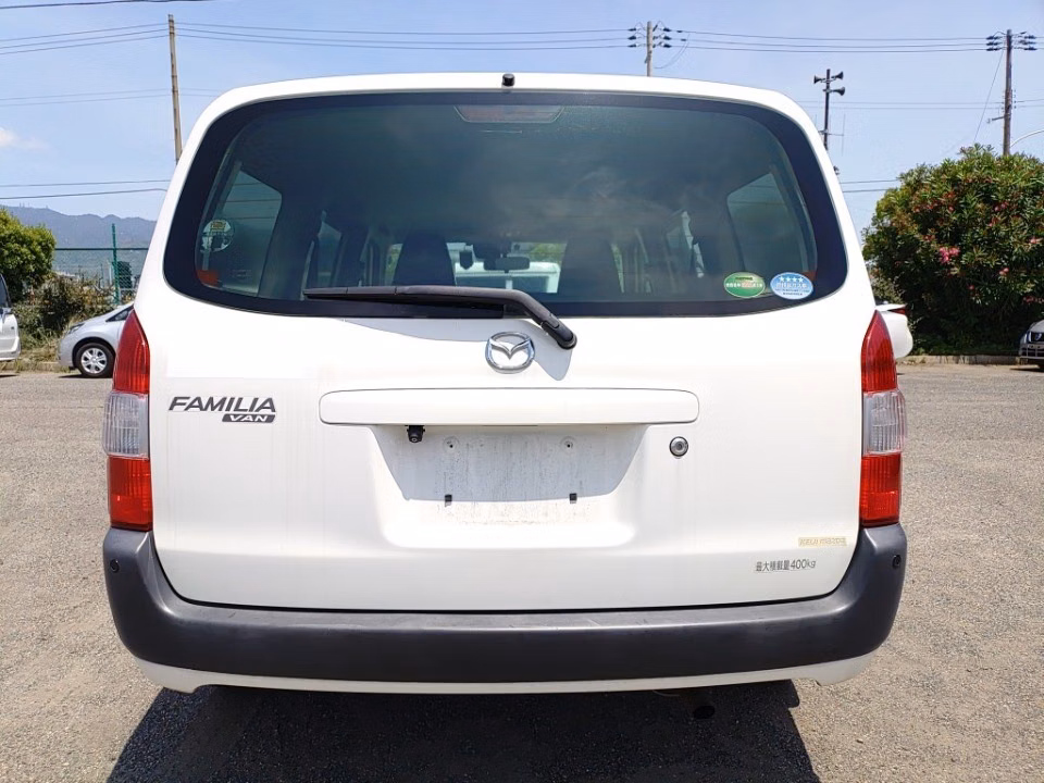 MAZDA FAMILIA